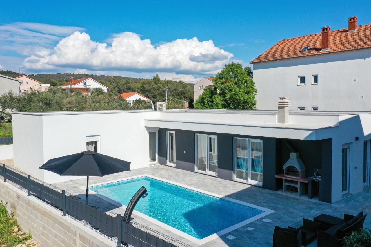 Villa La Reina House - Private Heated Pool à Bibinje Extérieur photo